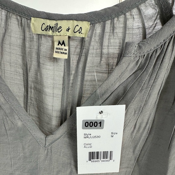Grey ruffled top, sz medium NWT Camille & Co v-neck NEW long top - Picture 5 of 7